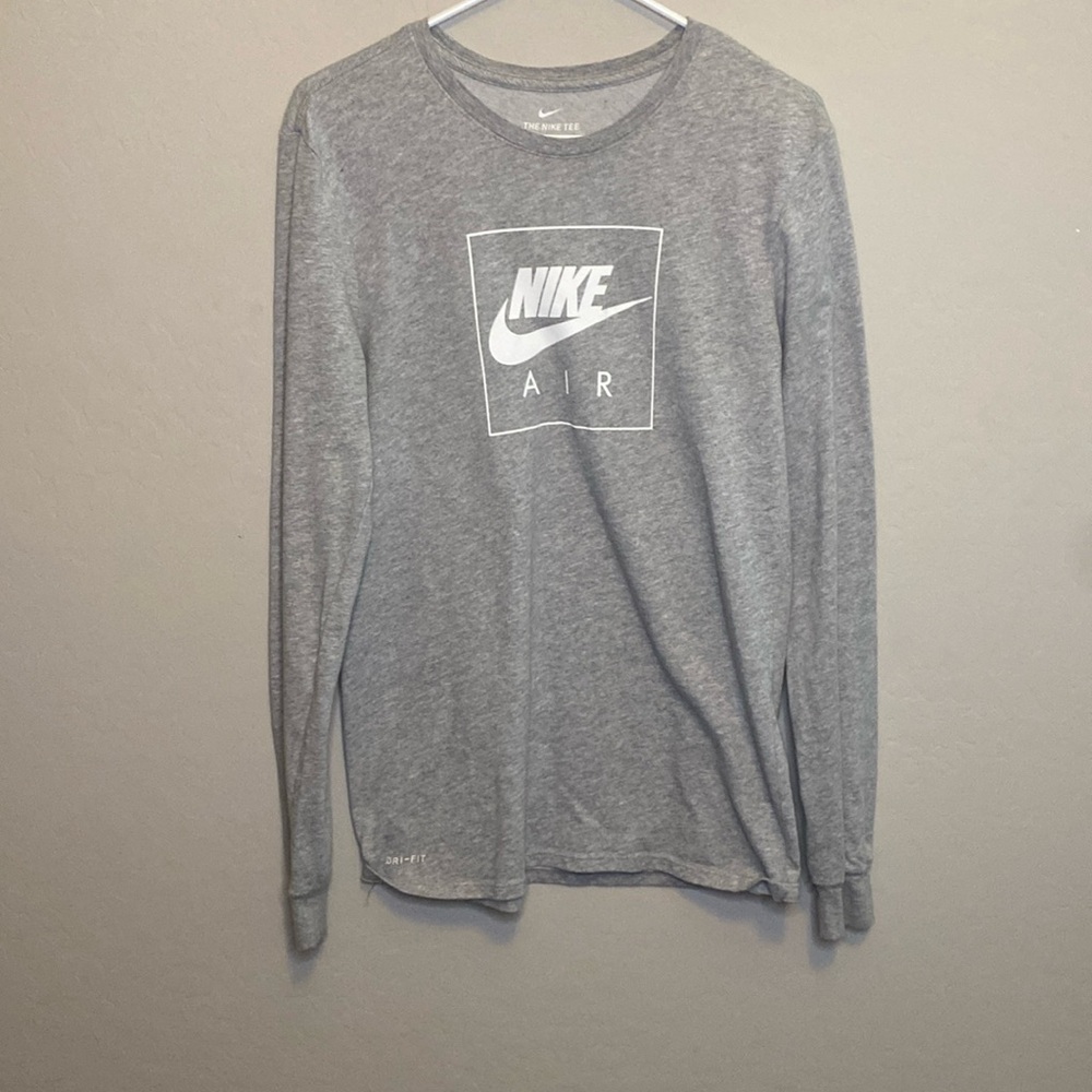 The Nike Tee Athletic Cut Dri-Fit Gray Long Sleeve size Medium